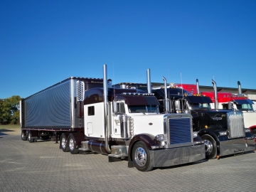 Muirhead Fleet Saves Fuel with Bully Dog as seen in Custom Rigs Magazine